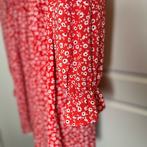 Red H&M Smocked Dress size Large - Picture 3 of 7